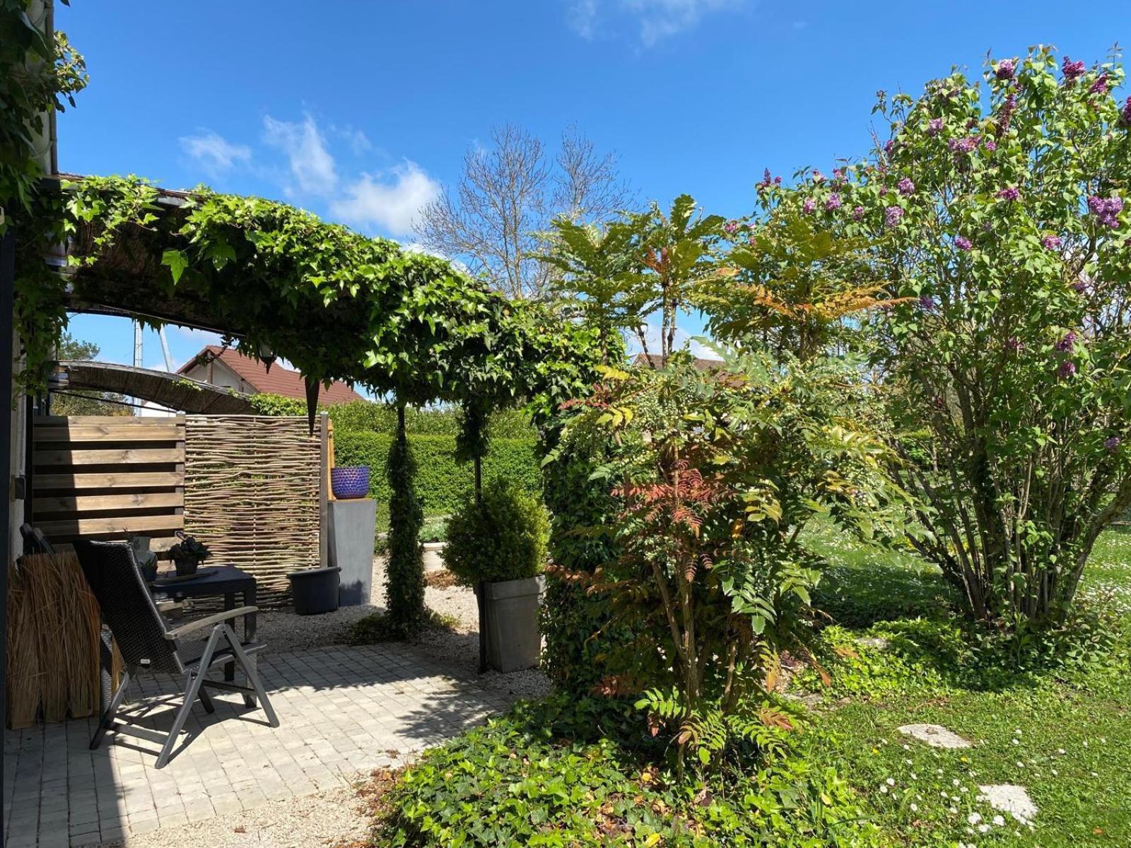Appartement Les Barongères à Farges-les-Chalon Extérieur photo